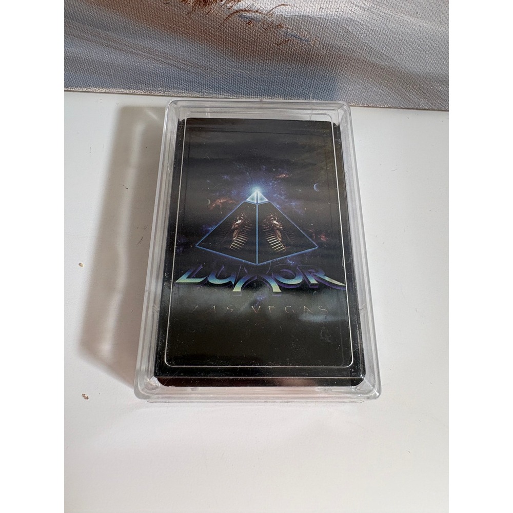 Vintage Luxor Las Vegas Pyramid Souvenir Playing Cards in Plastic Case‎ 90s